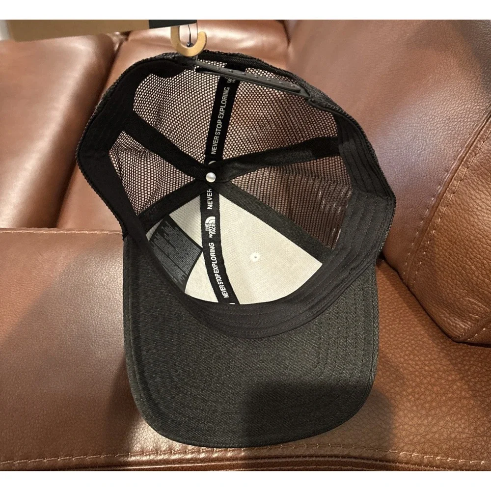 THE NORTH FACE Mudder Trucker Hat Cap TNF White NF0A5FXAZKI-OS NEW
